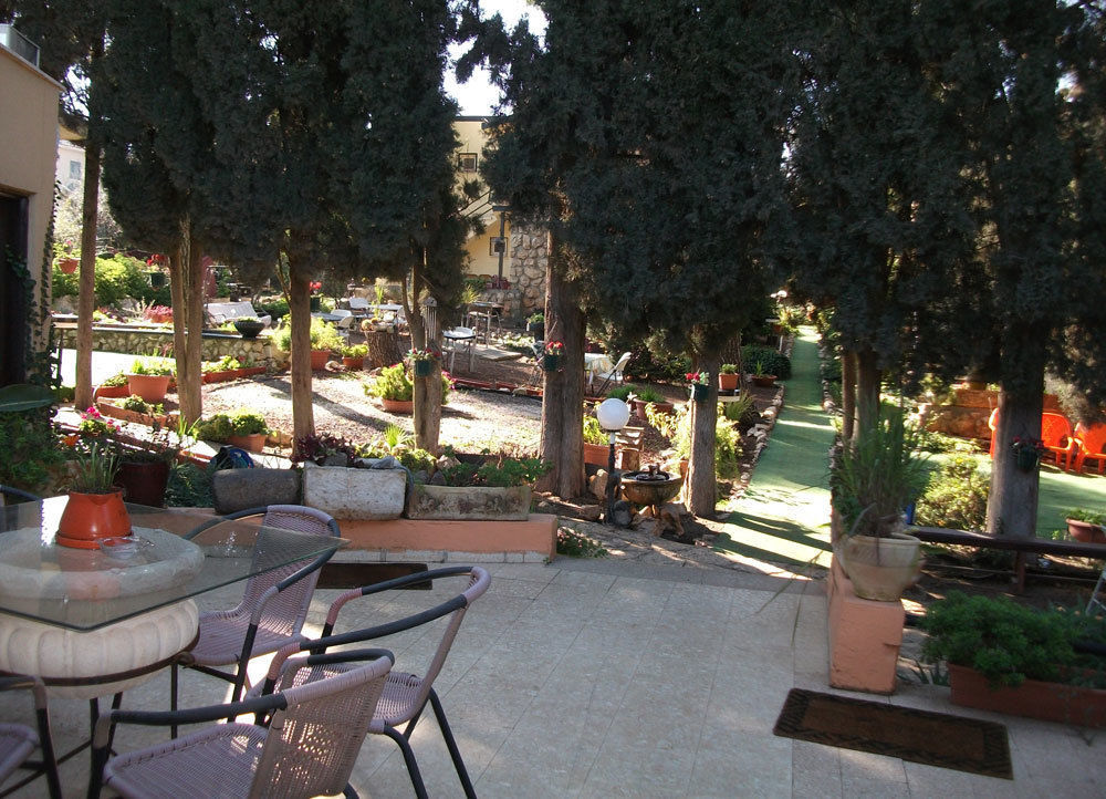 Safed Inn Dış mekan fotoğraf
