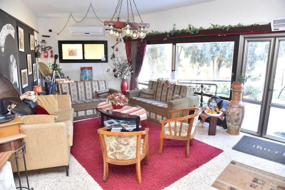 Safed Inn Dış mekan fotoğraf